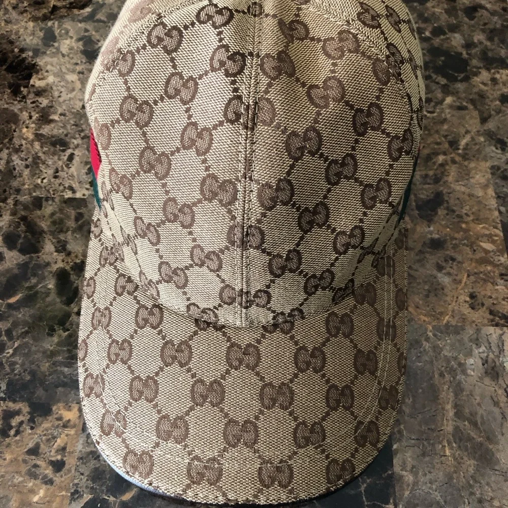 Gucci Beige GG Canvas Baseball Cap with Red & Green Accent
